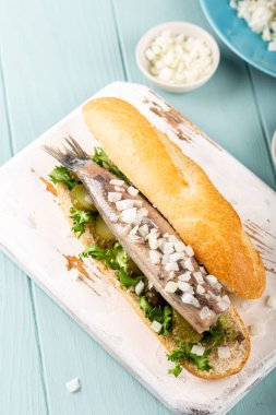 Geleneksel Hollanda çerez, ringa balığı ile deniz ürünleri sandviç