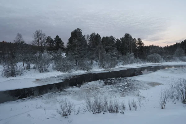 Río Daugava en invierno —  Fotos de Stock