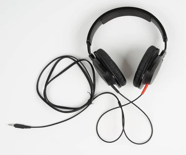 Černá stereo sluchátka — Stock fotografie