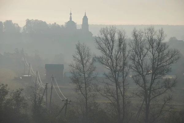 Hintergrundbeleuchtete Herbstsicht — Stockfoto