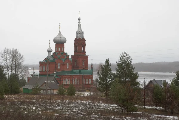 Iglesia en Shirkovo —  Fotos de Stock