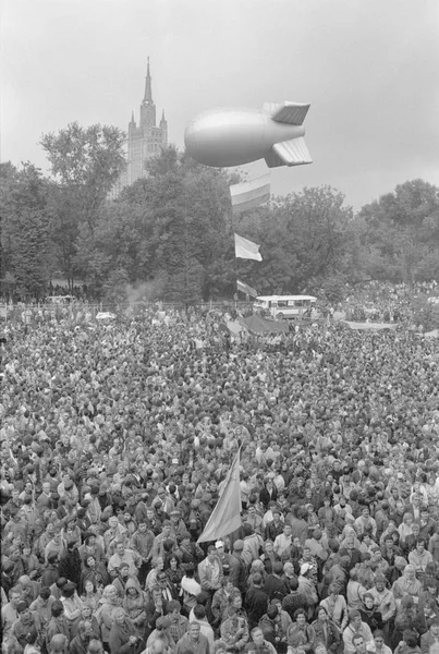 Митинг в Москве в августе 1991 года — стоковое фото