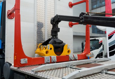 Kamyon manipülatörü vinç