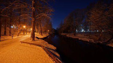 Güzel kış sahne Nehri üzerinde