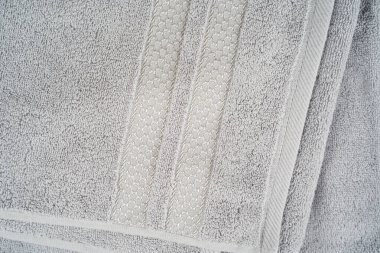 Kullanışlı bir arkaplan olarak gri havlu