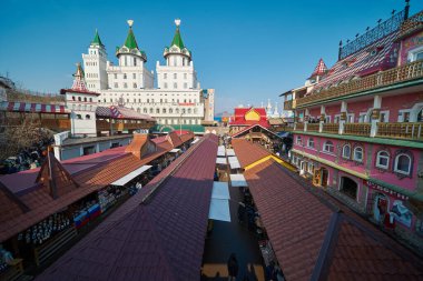 Moskova, Rusya - 07 Mart 2020: Izmailovo Kremlin Vernissage