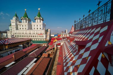 Moskova, Rusya - 07 Mart 2020: Izmailovo Kremlin 'deki güzel Rus mimarisi ve vernisyonu