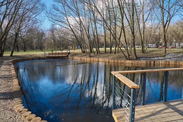 Springtime Landscape Pond Yuzhnoye Medvedkovo District Moscow — Stock Photo, Image