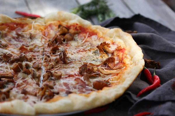 Olasz Konyha Pizza Alapon Rusztikus Stílusban — Stock Fotó