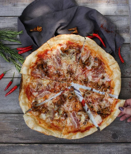 Cozinha Italiana Pizza Fundo Madeira Estilo Rústico — Fotografia de Stock