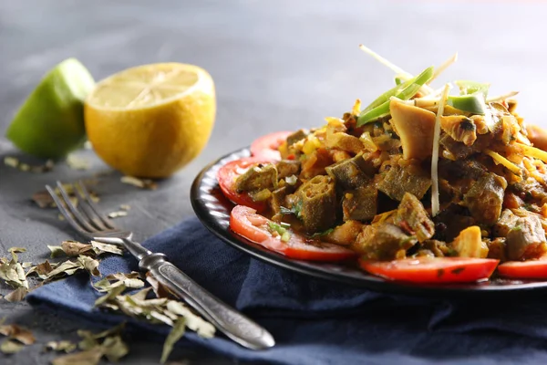 Концепция Индийской Кухни Жареные Овощи Перцем Чили Помидорами Горячими Специями — стоковое фото