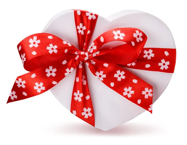 Boîte cadeau blanche avec un ruban rouge et arc clipping chemin — Photo