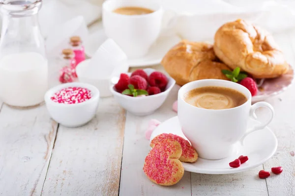 Desayuno de San Valentín con cooffee — Foto de Stock