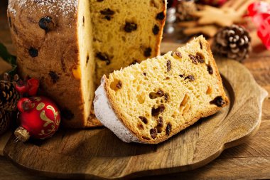 Geleneksel Noel panettone Kuruyemiş ile