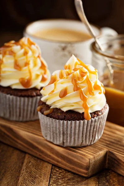 Homemade butterscotch cupcakes — Stock Photo, Image