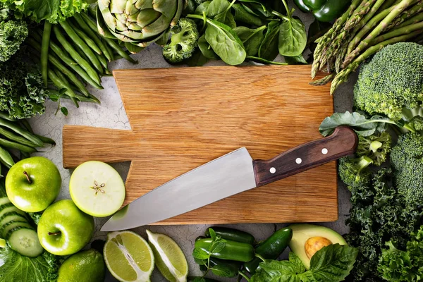 Verscheidenheid van groene groenten en fruit — Stockfoto