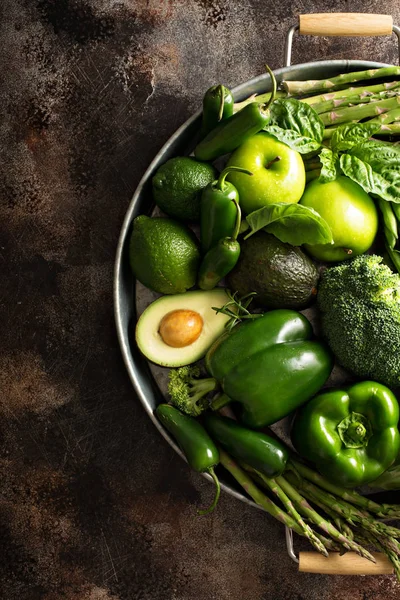 Mängd gröna grönsaker och frukter — Stockfoto