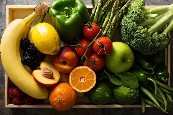 Verdure e frutta fresche colorate — Foto Stock