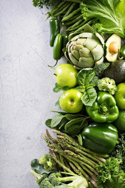 Mängd gröna grönsaker och frukter — Stockfoto