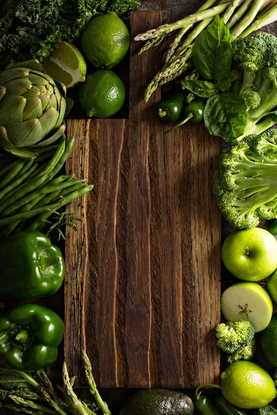 Variété de légumes et fruits verts — Photo