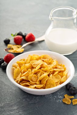 Bir kasede Cornflake tahıllar