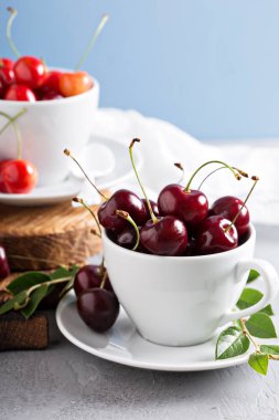 Taze kırmızı tatlı kiraz