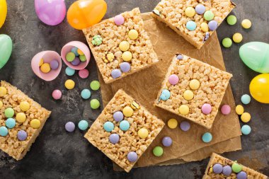 Pirinç krispies şekerle davranır
