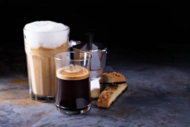 Kahve latte, siyah espresso ve Viyana kahve