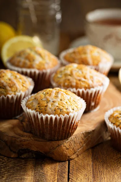 Muffin di semi di papavero al limone — Foto Stock