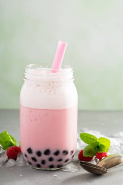 Çilek kabarcık çay