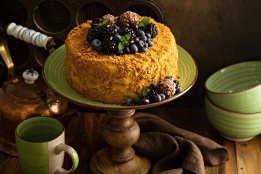 Tatlım kek çilek ile katmanlı