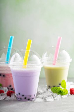 Plastik bardak kabarcık çay çeşitli