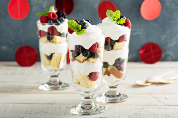 Layered dessert parfait with sweet bread and berries — Stock Photo, Image