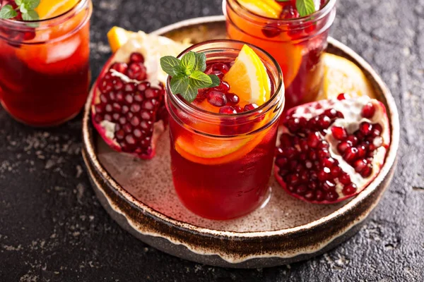 Sangria de granada con naranjas —  Fotos de Stock