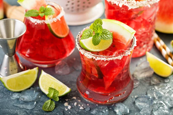 Vattenmelon margarita med limefrukter — Stockfoto