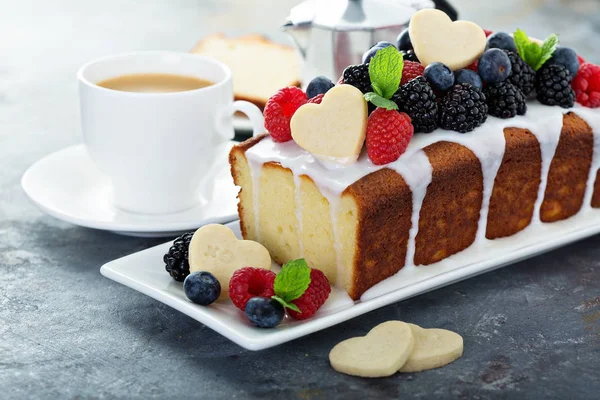 Torta alla vaniglia per San Valentino — Foto Stock