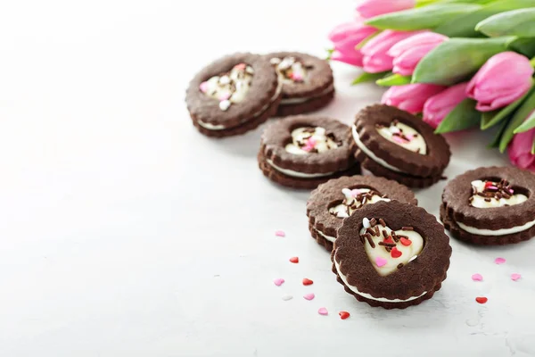 Choklad cookie smörgåsar för alla hjärtans dag — Stockfoto