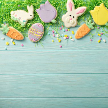 Mavi tablo Easter çerezleri