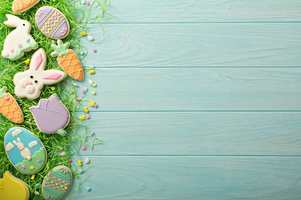 Húsvéti süti a kék tábla — Stock Fotó