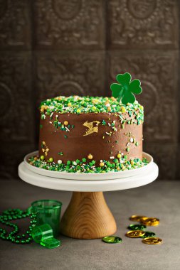 St Patricks Günü çikolata kek