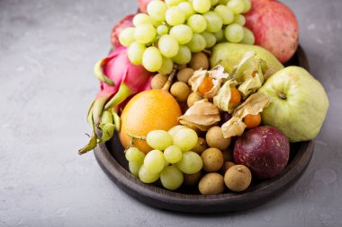 Egzotik meyve tabağı