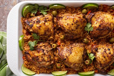 Arroz con Pollo, İspanyol rice ile kurutulmuş tavuk