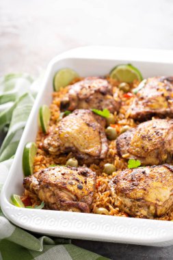 Arroz con Pollo, İspanyol rice ile kurutulmuş tavuk