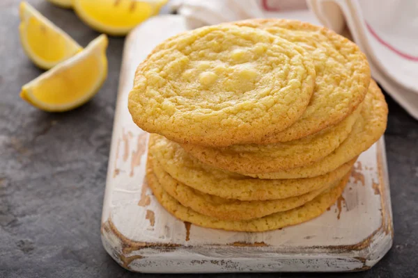 화이트 초콜릿 칩과 함께 레몬 쿠키 — 스톡 사진