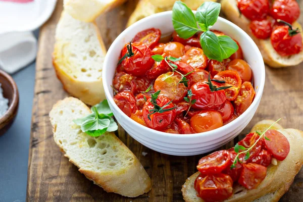 Bruschetta with roasted tomatoes — Stock Photo, Image