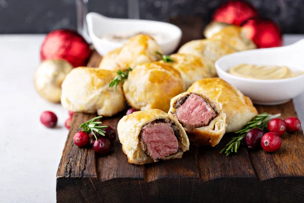 Bite size Beef Wellingtons — Stock Photo, Image