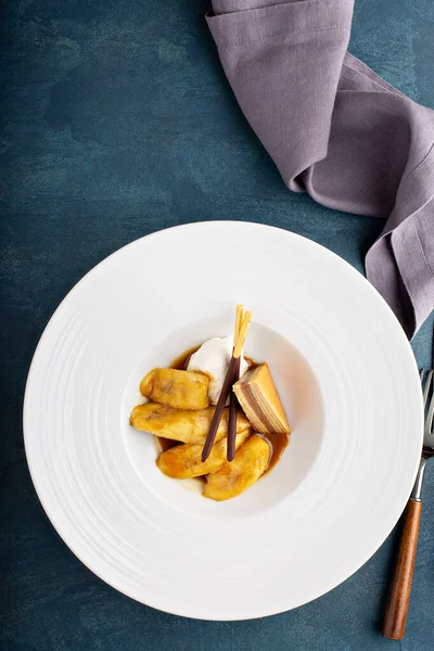 Caramelized bananas dessert — Stock Photo, Image