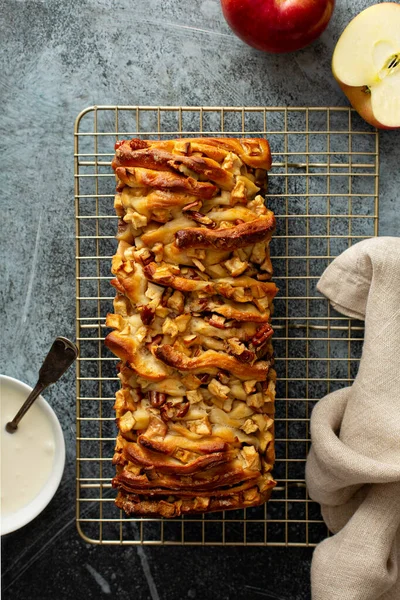 Jablečný pekanový chléb — Stock fotografie