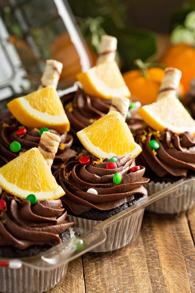 Bolinhos de chocolate laranja para o Natal — Fotografia de Stock