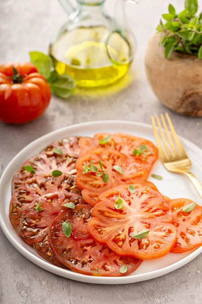 Taze domates carpaccio salatası. — Stok fotoğraf